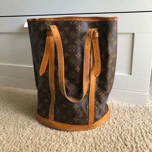 Authentic Louis Vuitton bucket gm shoulder bag
